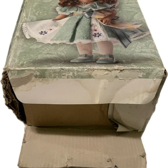 Life of Faith Doll Kathleen McKenzie in box - Picture 10 of 10